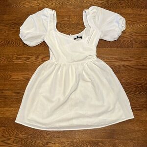 Lulus XS white flow dress